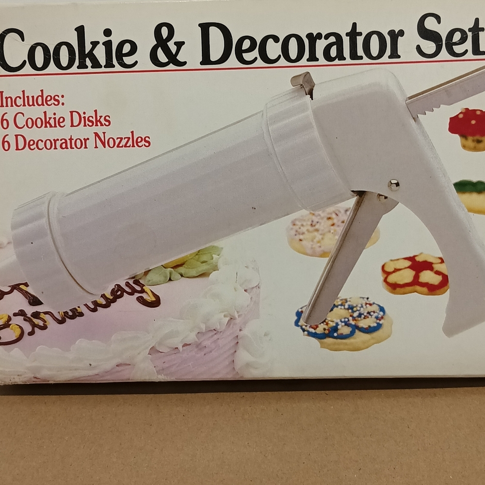 Cookie and Decorator cake set & Maker cookies 6 discs & 6 Nozzle vintage